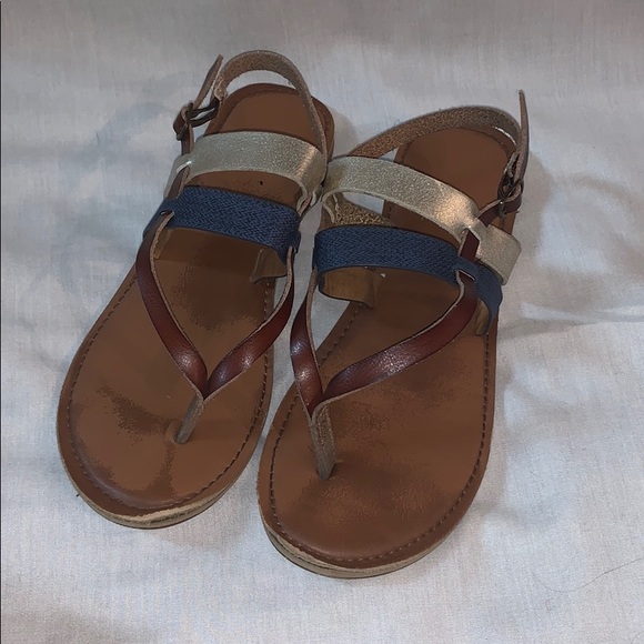 Sandals - Picture 2 of 7